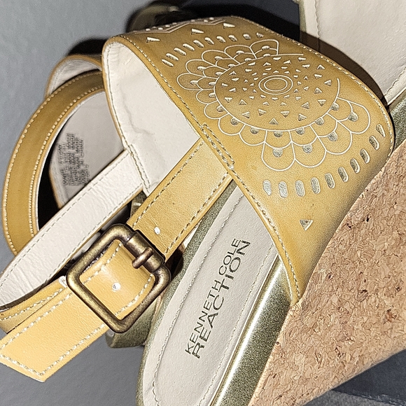 Kenneth Cole Reaction Sandals - Picture 5 of 9